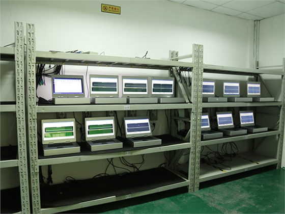 蓝炬老化房一角